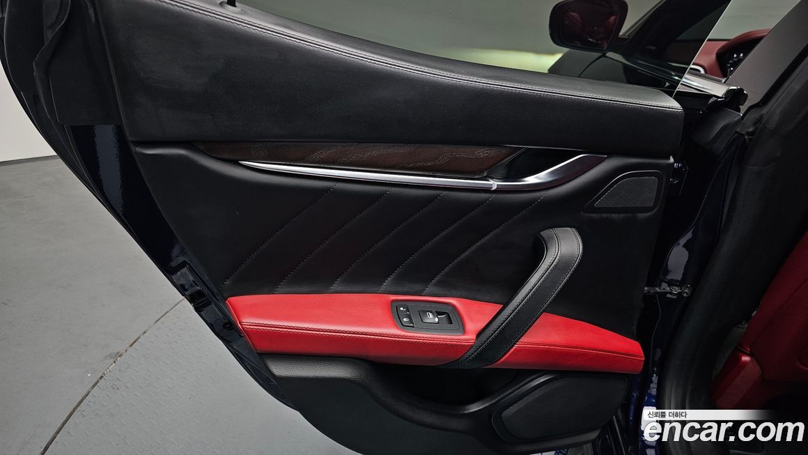 Maserati Ghibli 2020