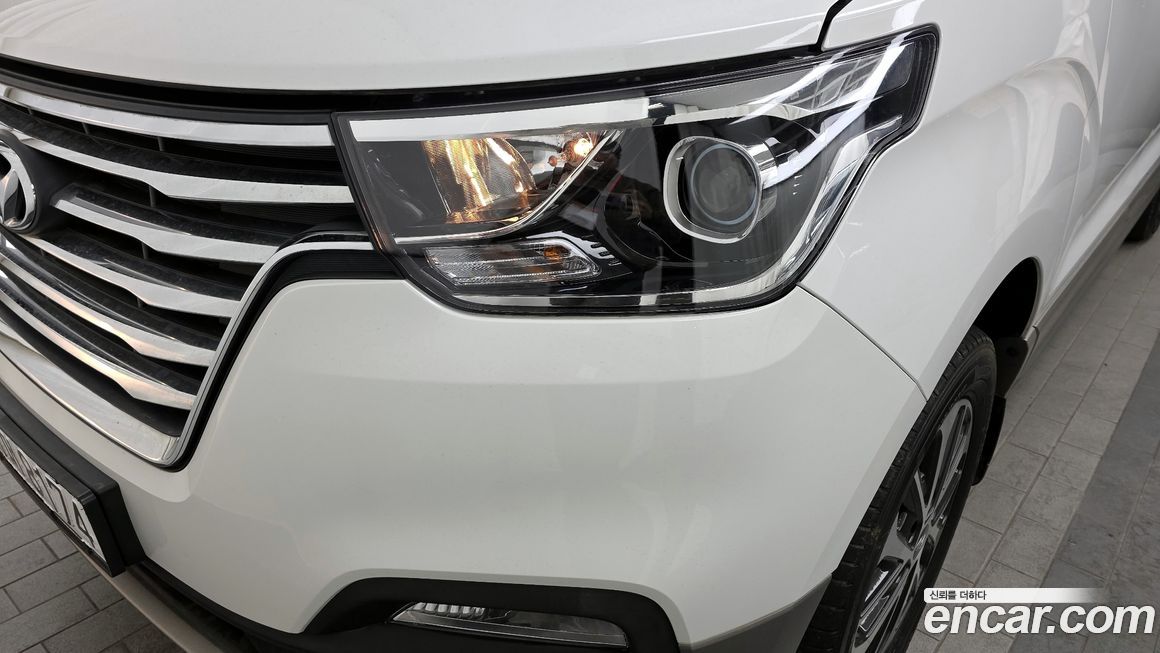 Hyundai Starex 2021