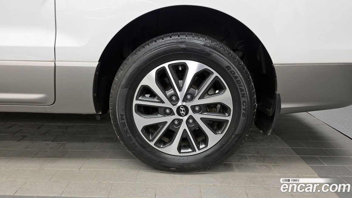 Hyundai Starex 2021