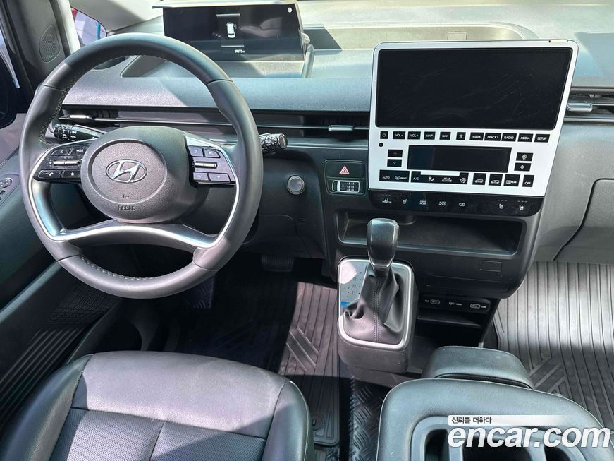 Hyundai Staria 2022