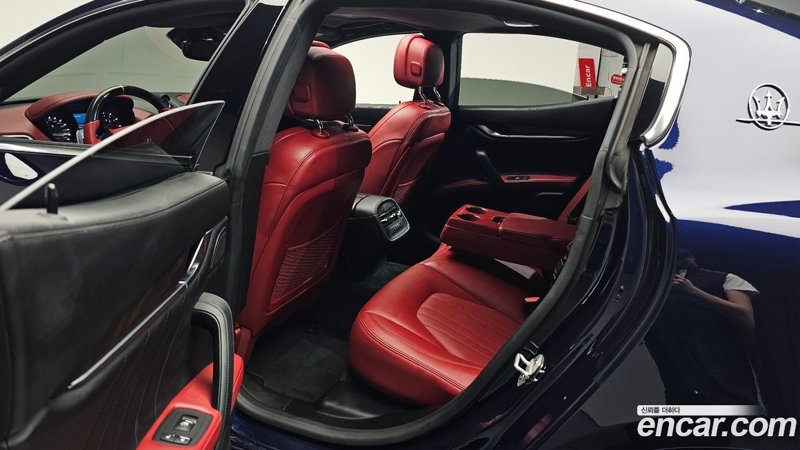 Maserati Ghibli 2020