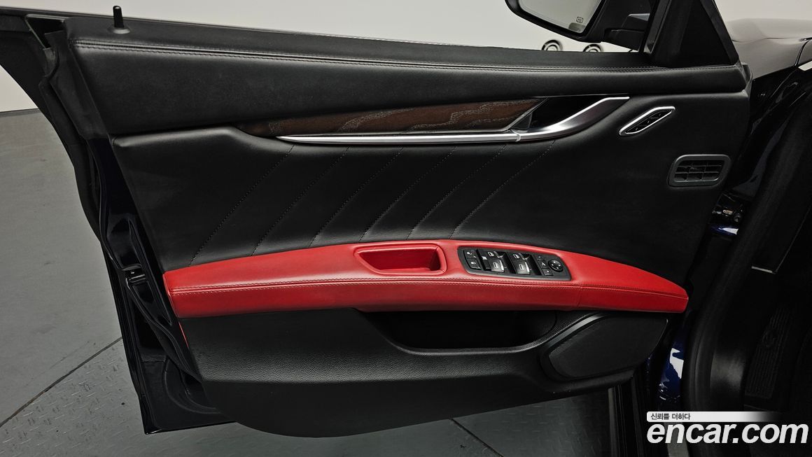 Maserati Ghibli 2020