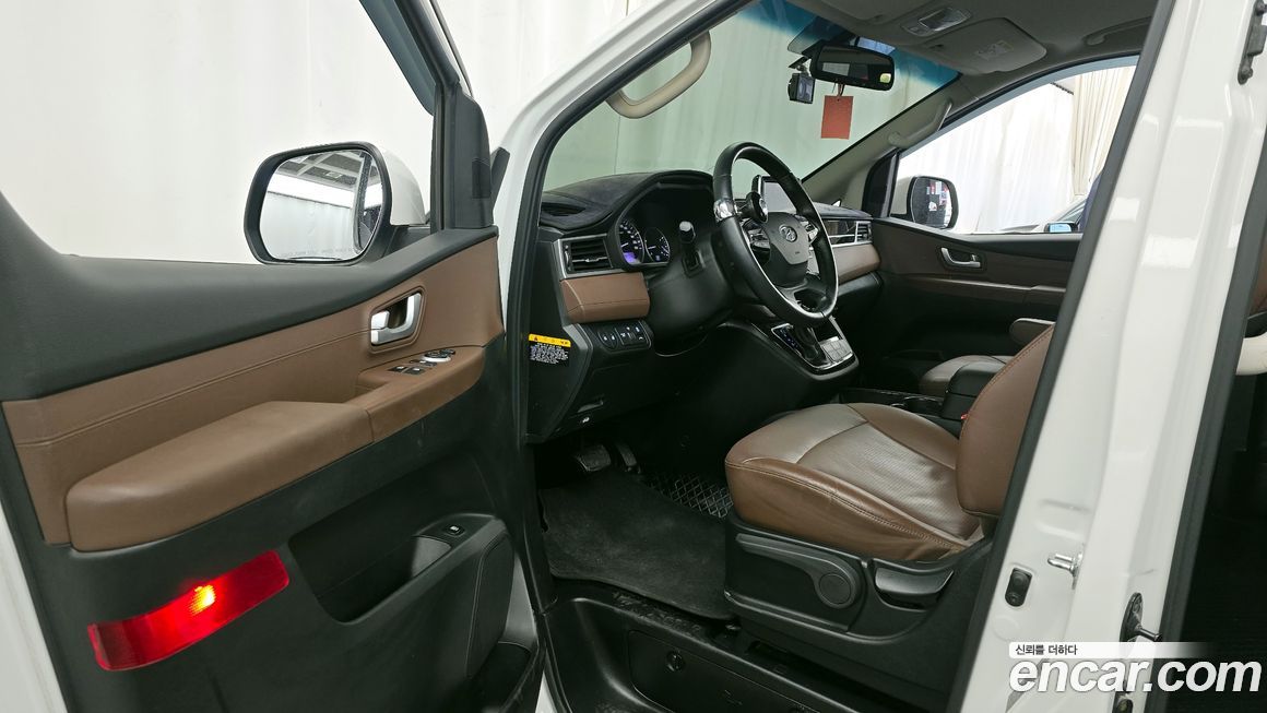Hyundai Starex 2021