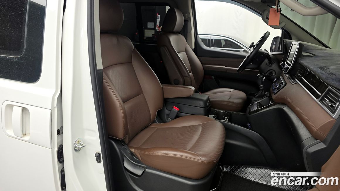 Hyundai Starex 2021