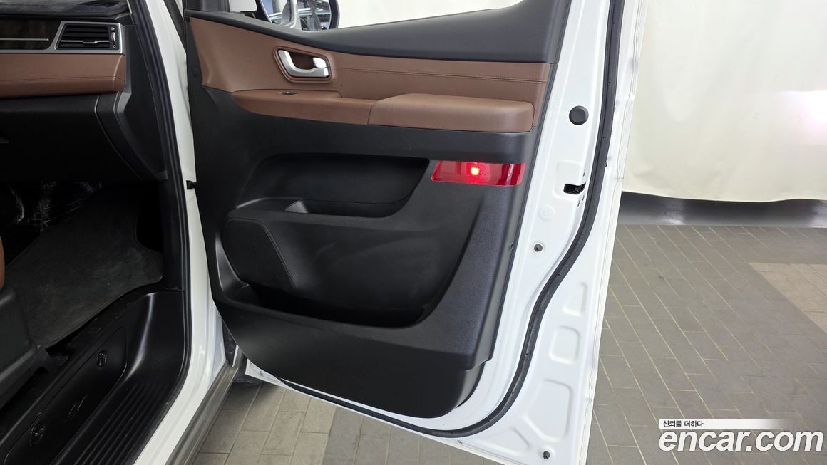 Hyundai Starex 2021