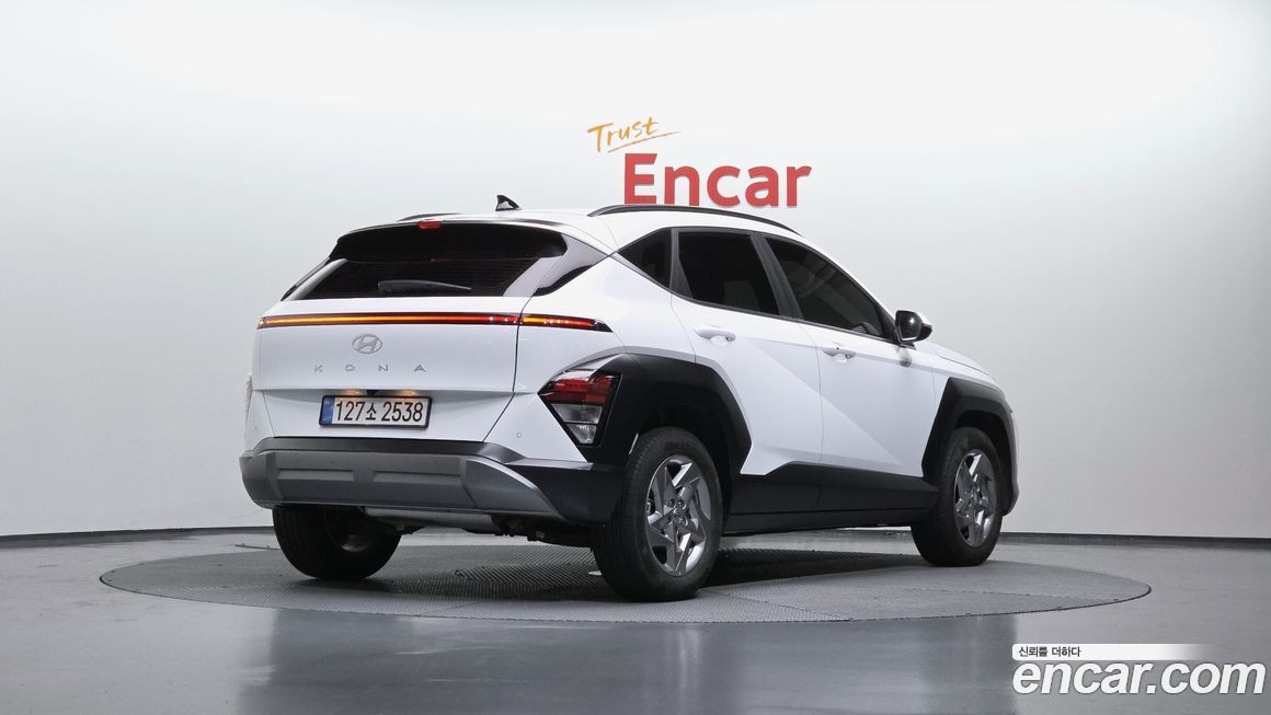 Hyundai Kona 2025