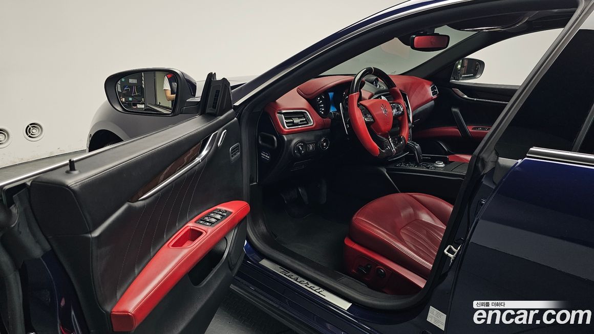 Maserati Ghibli 2020
