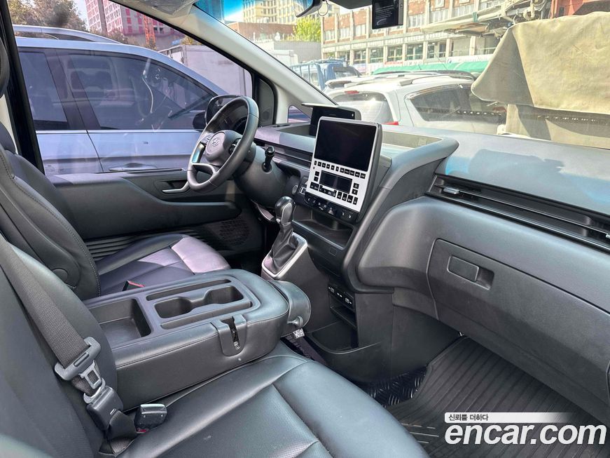 Hyundai Staria 2022