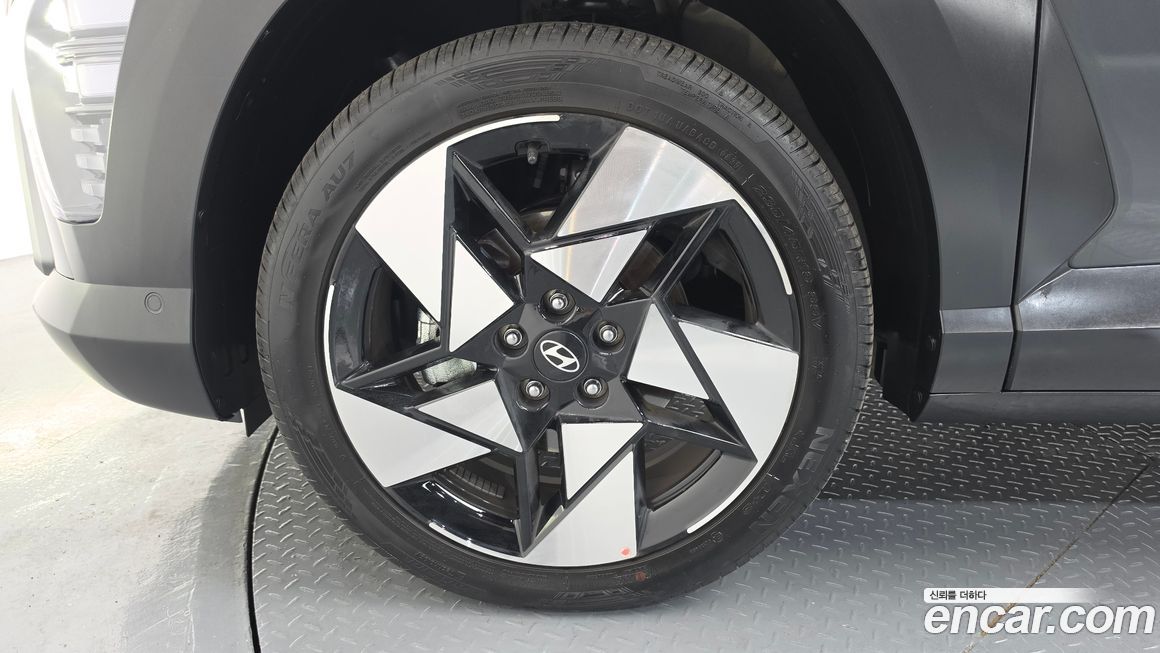 Hyundai Kona 2025