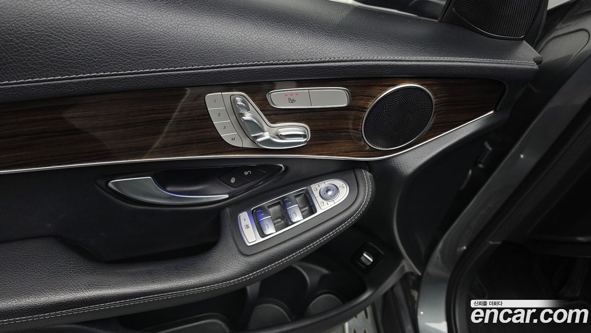 Mercedes-Benz GLC-Class 2020