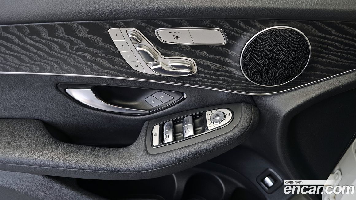 Mercedes-Benz GLC-Class 2019