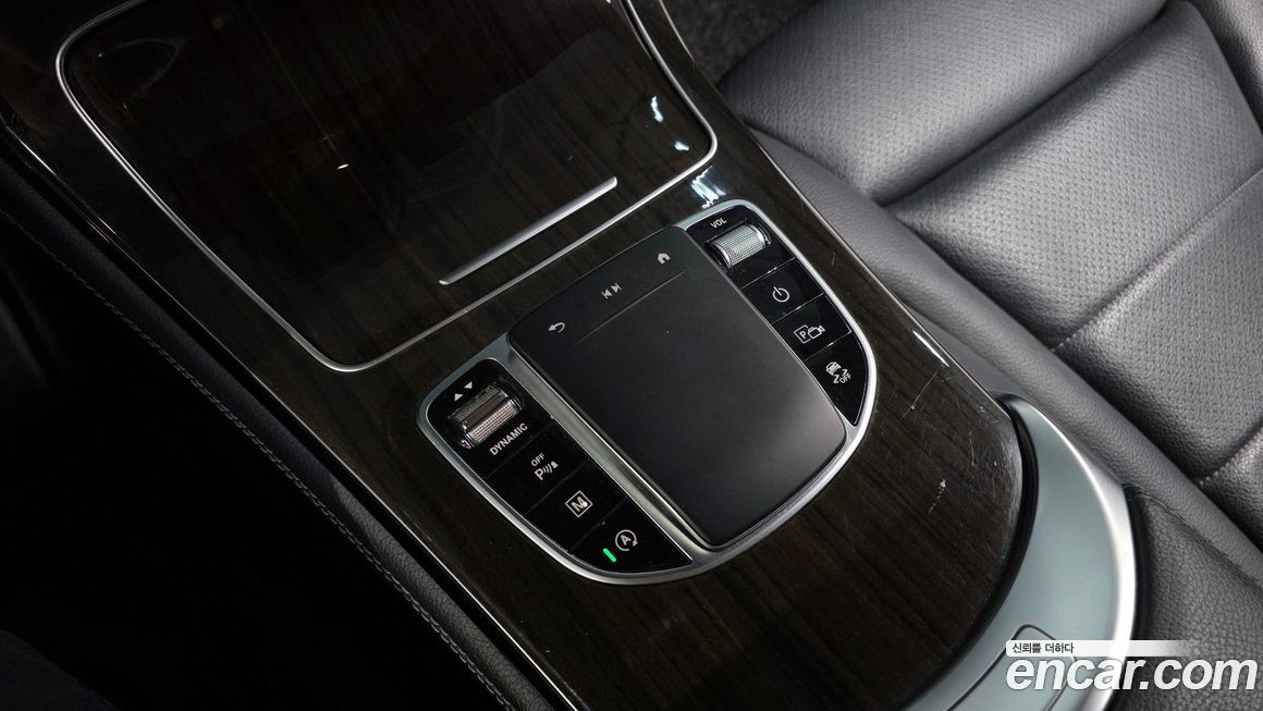 Mercedes-Benz GLC-Class 2020