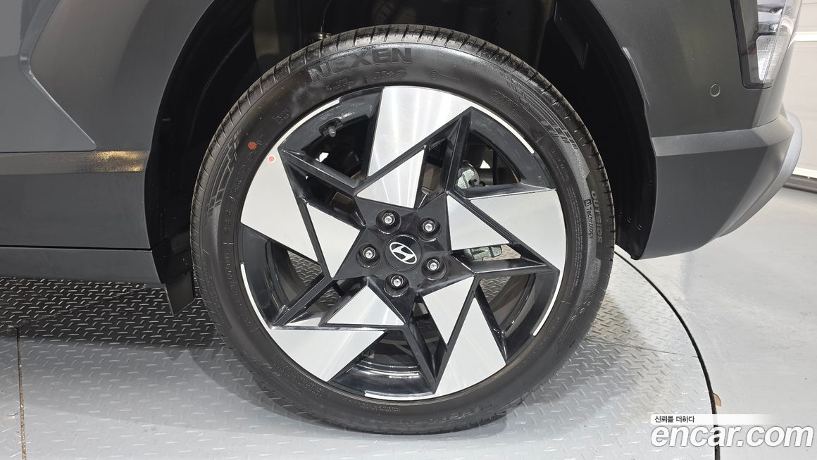 Hyundai Kona 2025