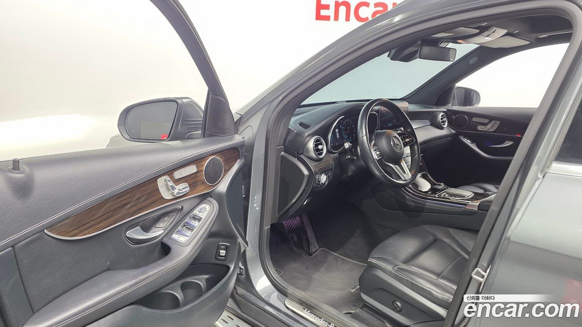 Mercedes-Benz GLC-Class 2020