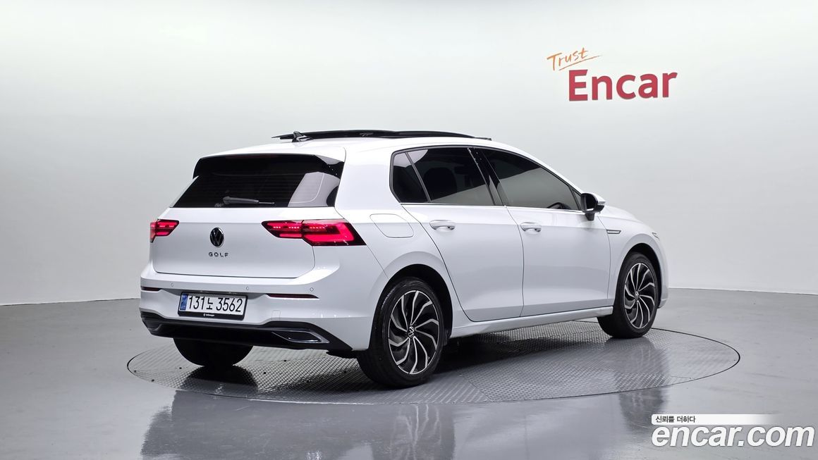 Volkswagen Golf 2024