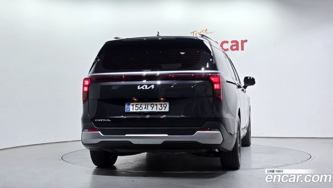 Kia Canival 2024