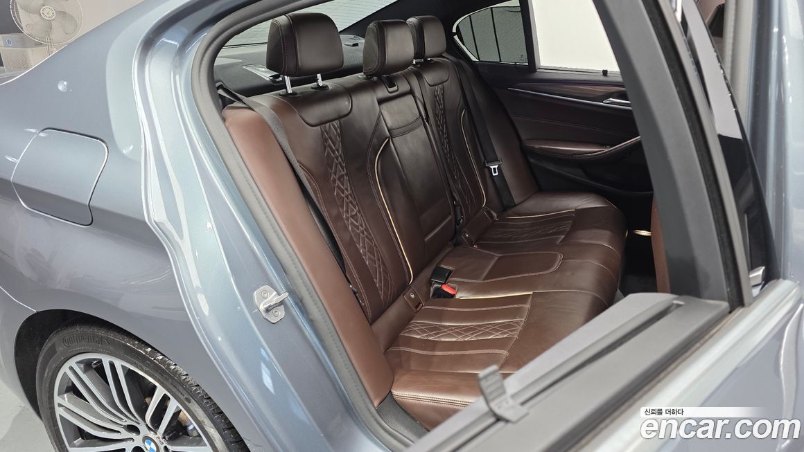 BMW 5-Series 2020