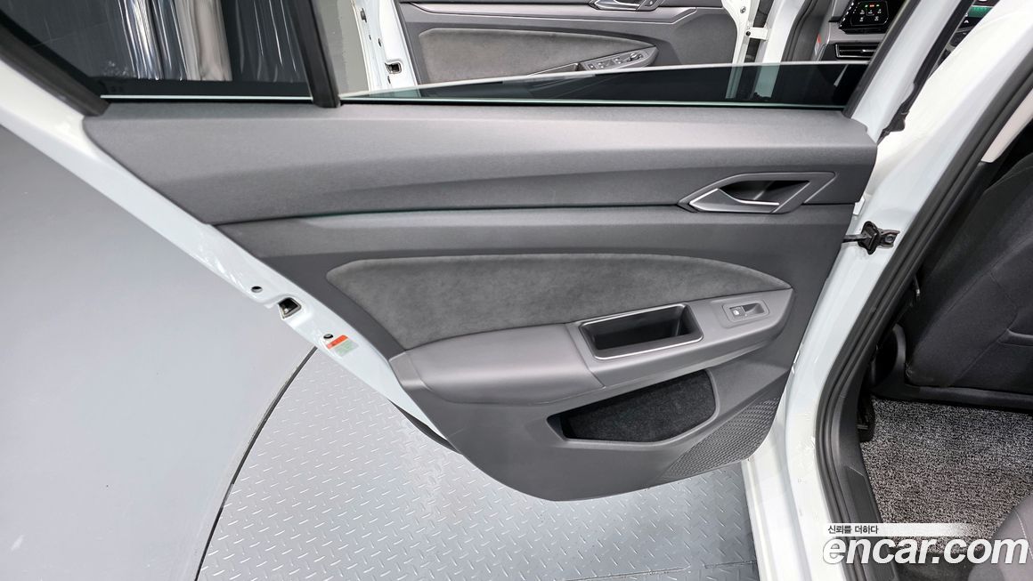 Volkswagen Golf 2024
