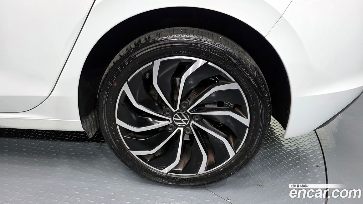 Volkswagen Golf 2024