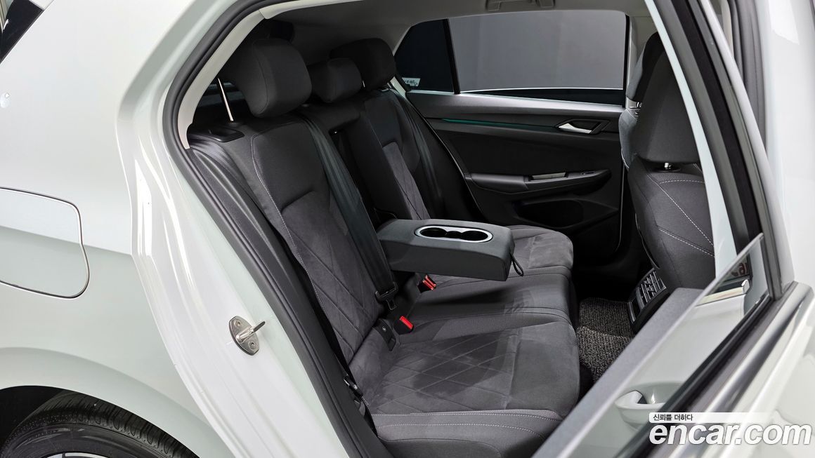 Volkswagen Golf 2024