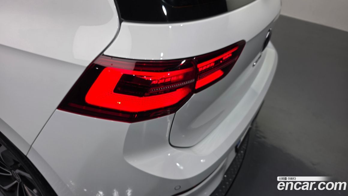 Volkswagen Golf 2024