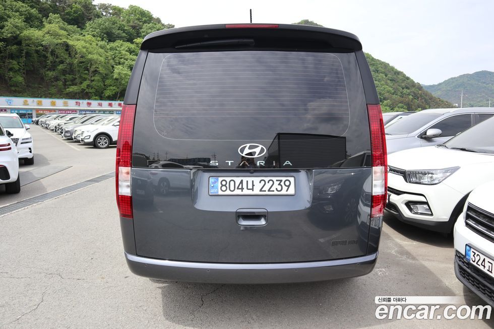 Hyundai Staria 2025