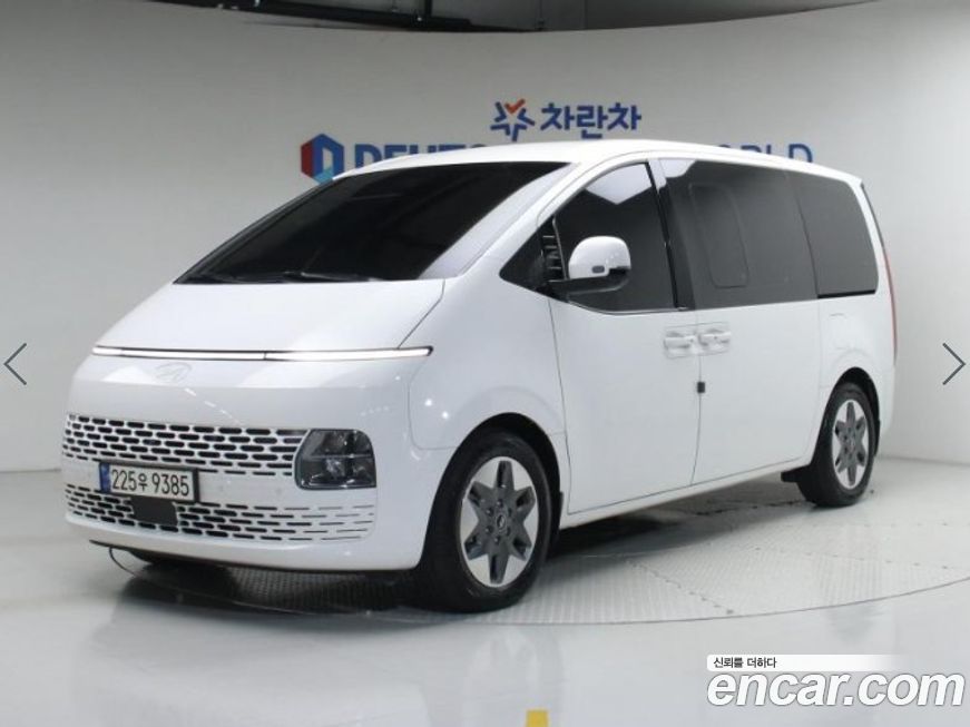 Hyundai Staria 2025