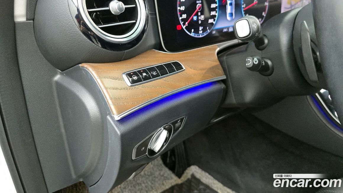 Mercedes-Benz E-Class 2020