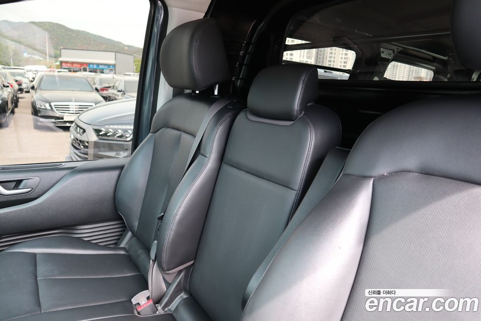 Hyundai Staria 2025