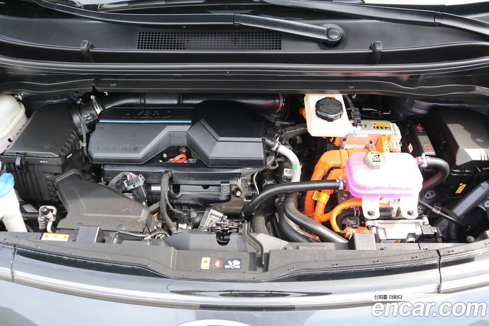 Hyundai Staria 2025