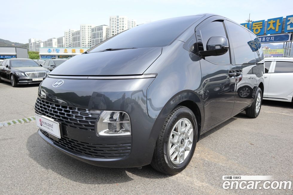 Hyundai Staria 2025
