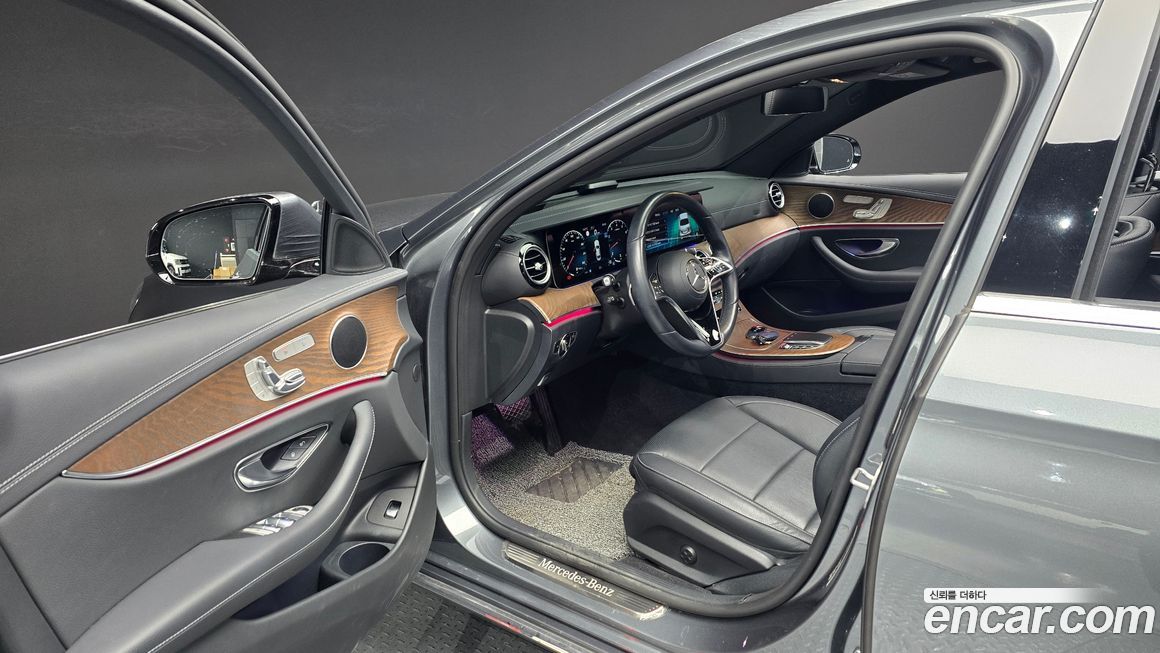 Mercedes-Benz E-Class 2021