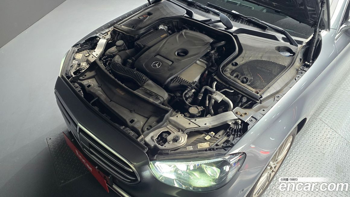 Mercedes-Benz E-Class 2021