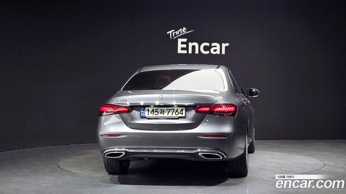 Mercedes-Benz E-Class 2021