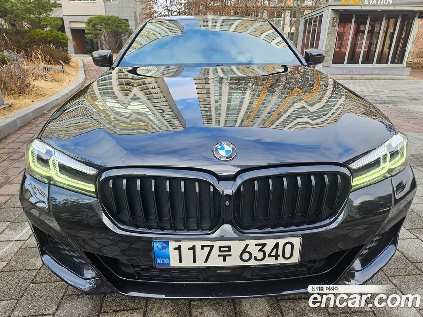 BMW 5-Series 2022