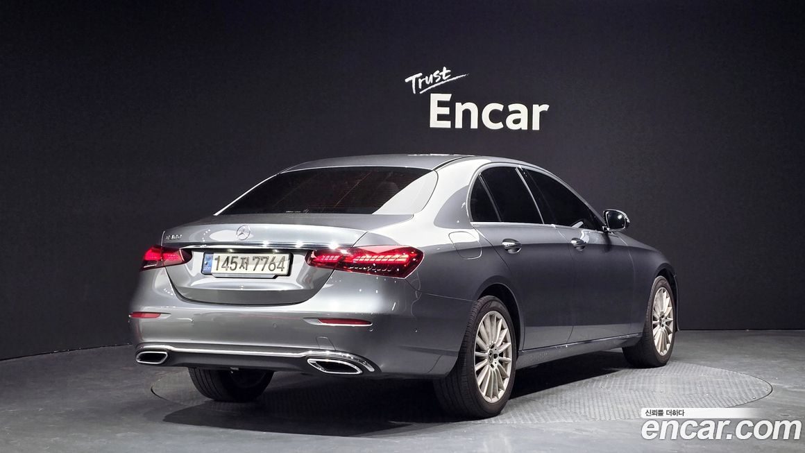 Mercedes-Benz E-Class 2021