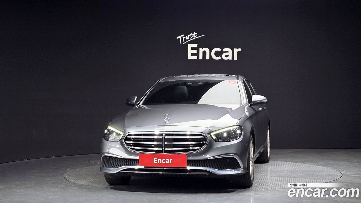 Mercedes-Benz E-Class 2021