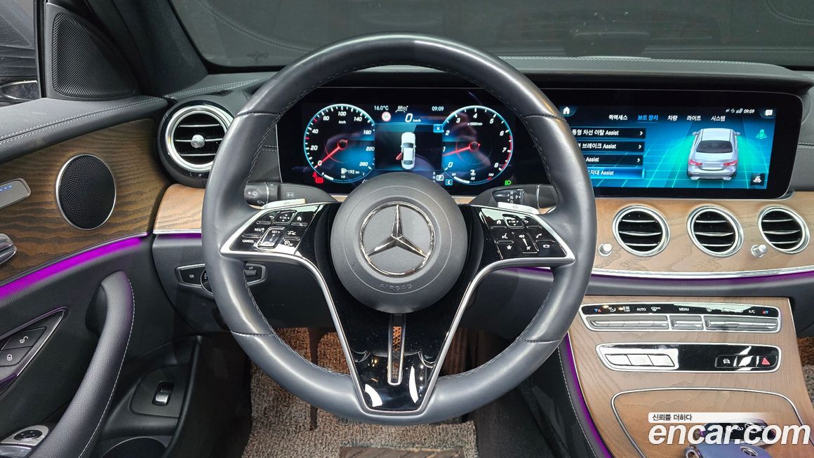 Mercedes-Benz E-Class 2021