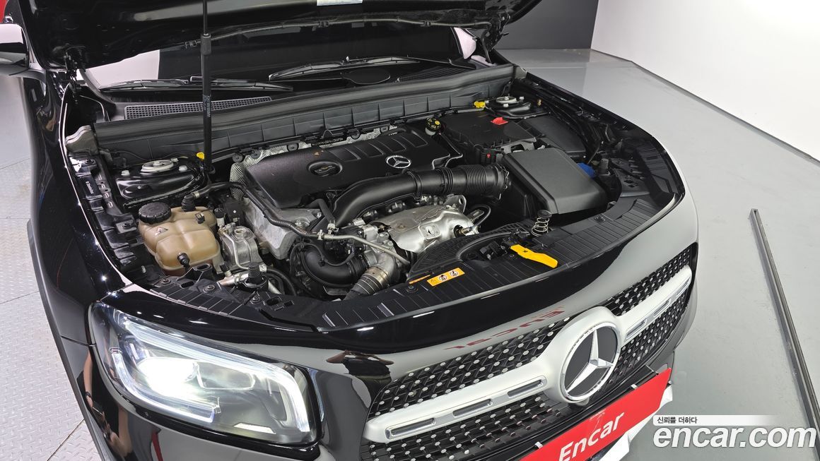 Mercedes-Benz GLB-Class 2021