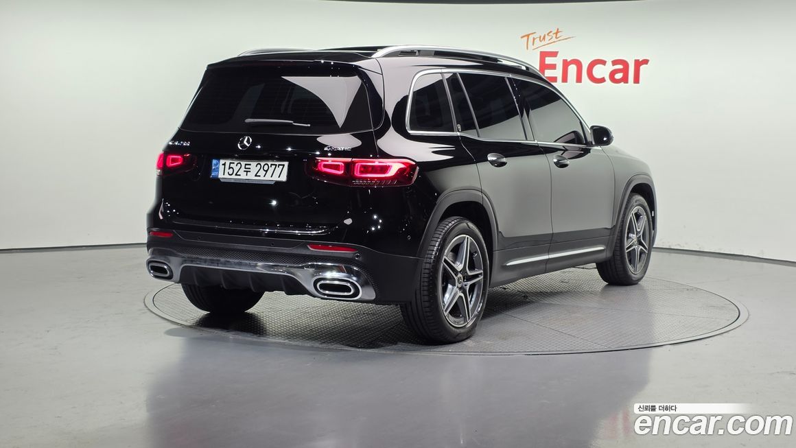 Mercedes-Benz GLB-Class 2021