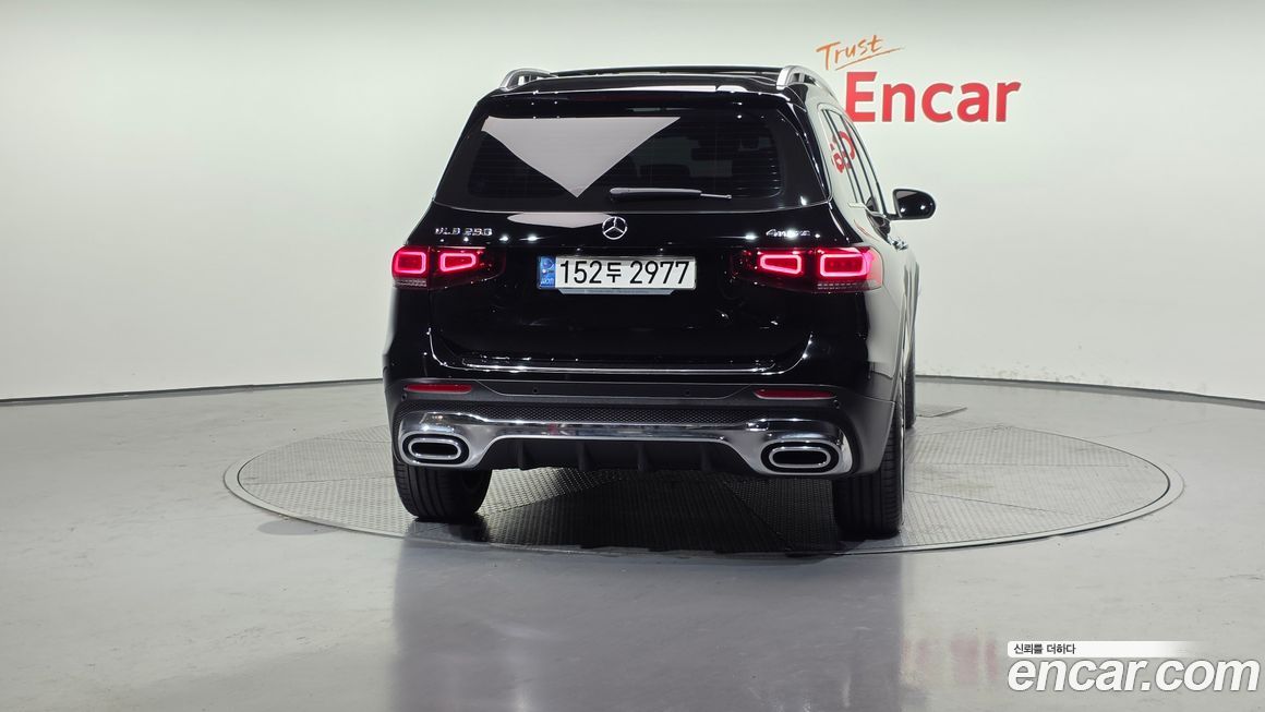 Mercedes-Benz GLB-Class 2021