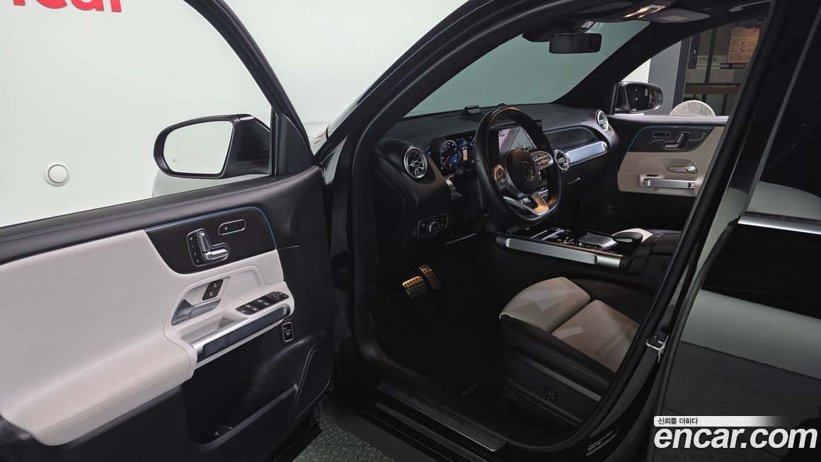 Mercedes-Benz GLB-Class 2021