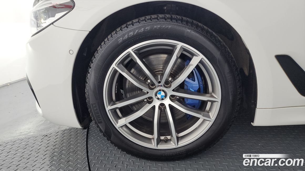 BMW 5-Series 2017