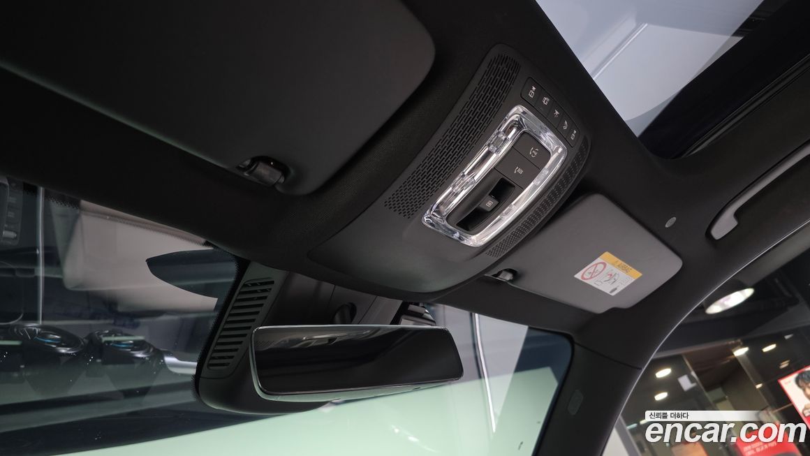 Mercedes-Benz GLB-Class 2021