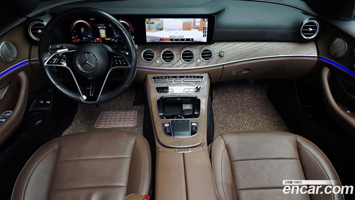 Mercedes-Benz E-Class 2021