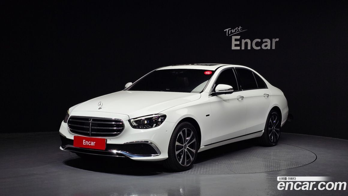 Mercedes-Benz E-Class 2021