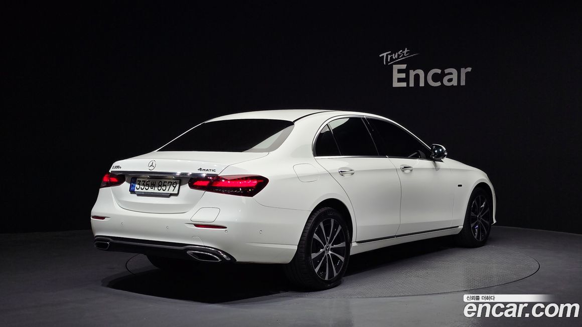 Mercedes-Benz E-Class 2021