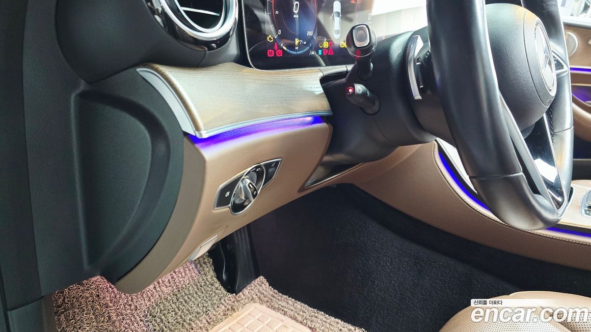 Mercedes-Benz E-Class 2021