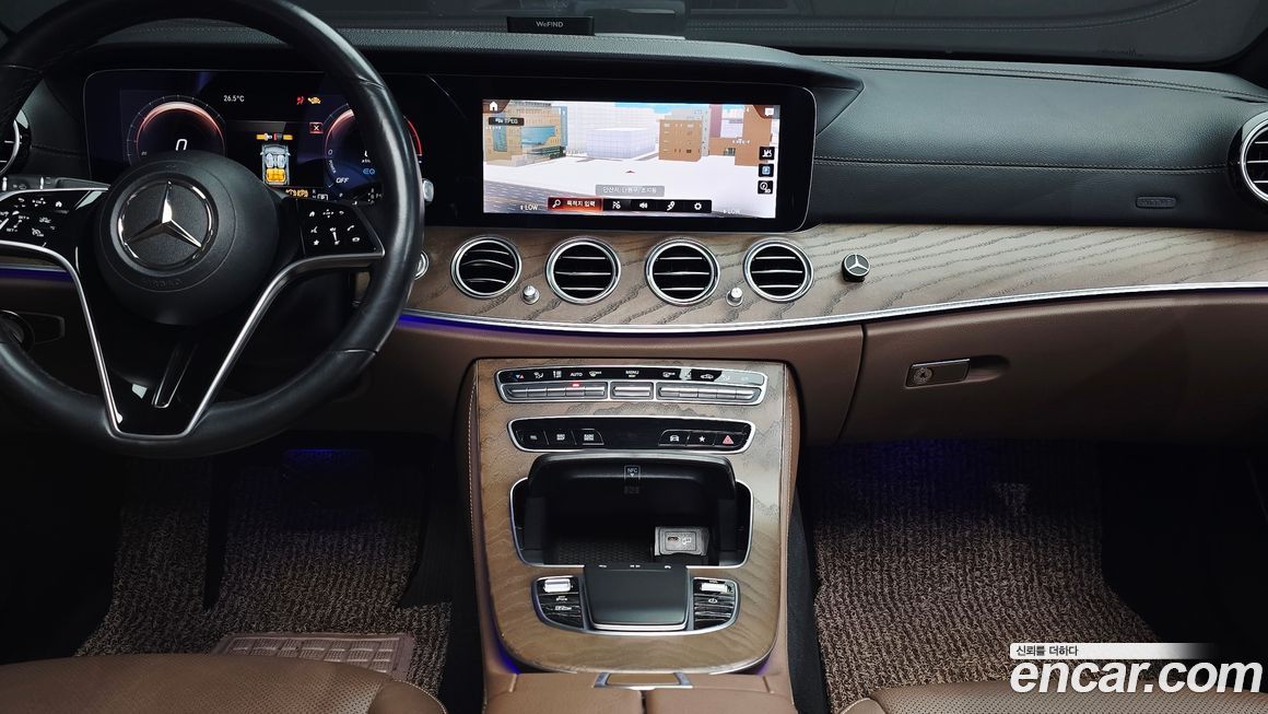 Mercedes-Benz E-Class 2021