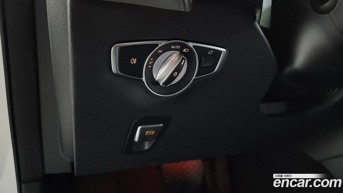 Mercedes-Benz EQC 2020